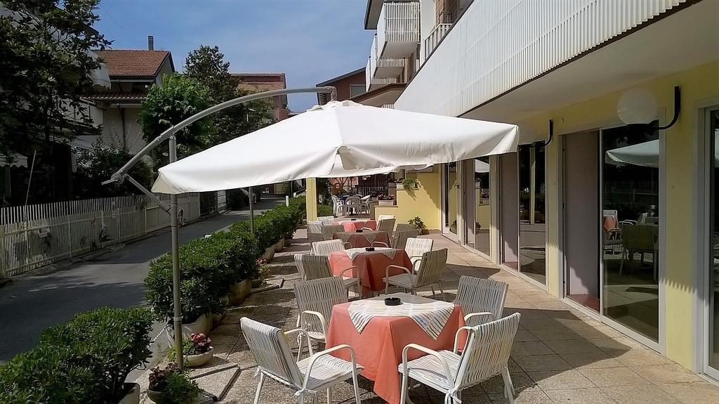 Hotel Montecarlo Nord Rimini Eksteriør billede